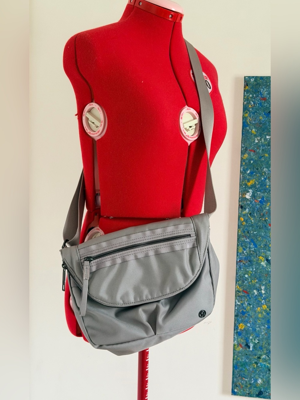 NWOT Lululemon Festival Crossbody Bag Gray Metallic Nylon Multi Pocket Travel